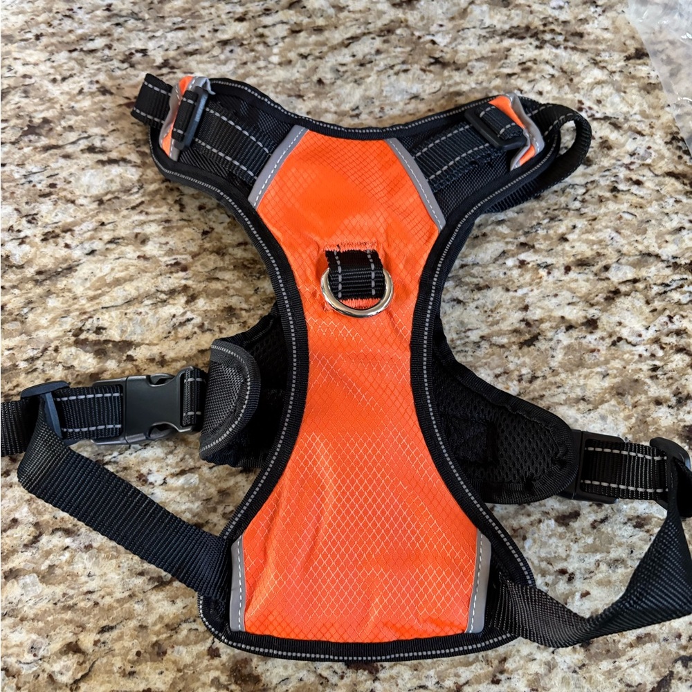 BABYLTRL No-Pull Adjustable Reflective Dog Harness
Size L orange - Picture 4 of 9